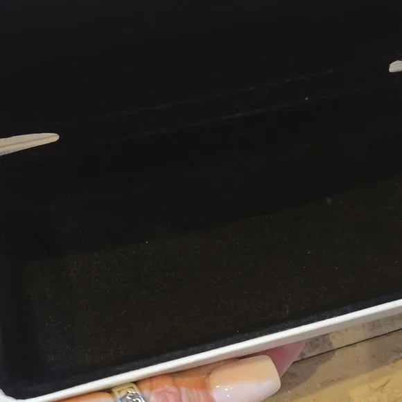 Versace Oversized Creamy White Hard Shell Glasses Case - Picture 7 of 8